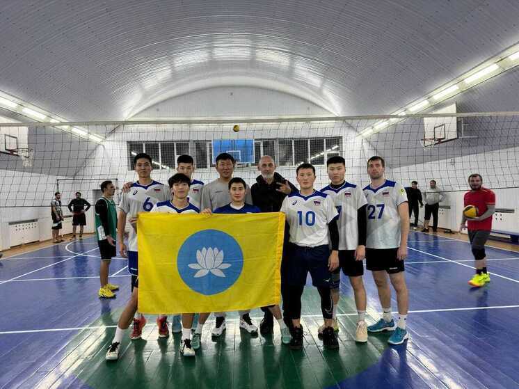 Мужская команда волейболистов Калмыкии заняло второе место