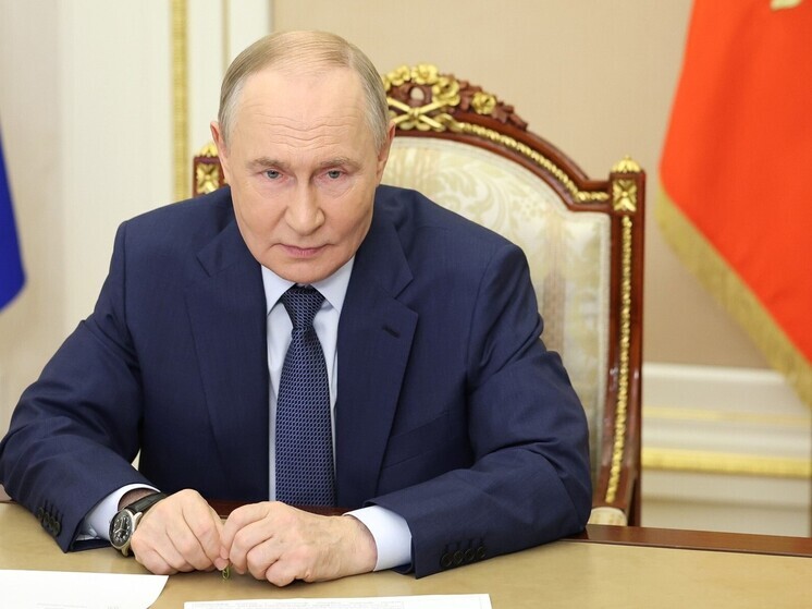 Путин по видеосвязи открыл спортивный комплекс в Алуште