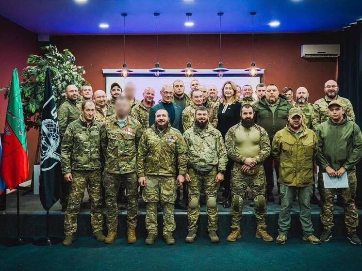 Запорожских военнослужащих наградили за мужество и защиту рубежей России