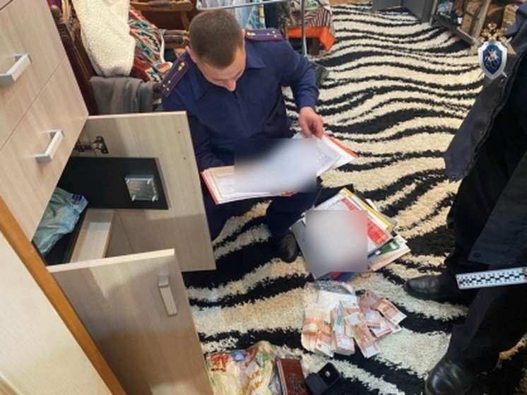 Курская чиновница подозревается в мошенничестве на полмиллиона рублей