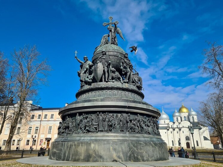 Древний вал в Великом Новгороде укрепили балтийскими валунами