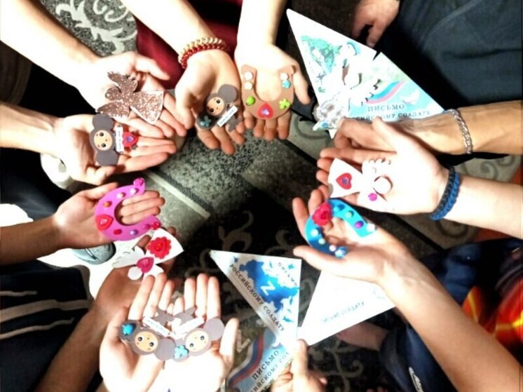 Свечи и обереги в зону СВО отправили дети из школы-интерната в Забайкалье