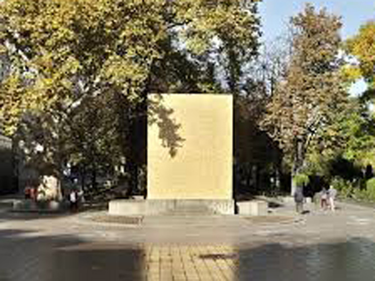 Выяснилось, кто мешает Зеленскому снести исторический памятник поэту в Одессе