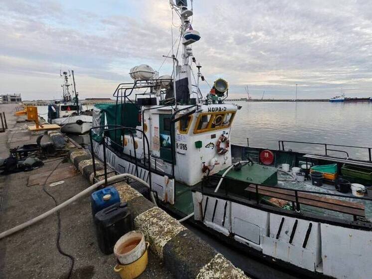 В Калининграде загорелся транспорт в воде