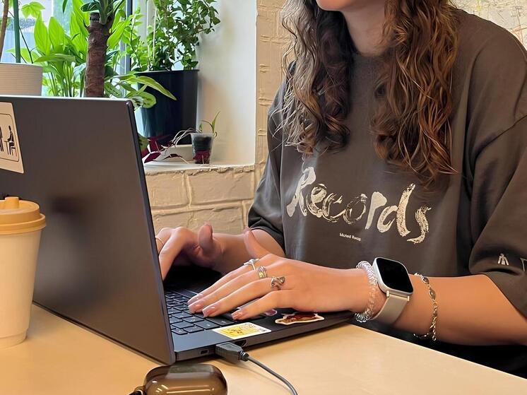 В эпоху бесконечных уведомлений работа перестала заканчиваться, когда сотрудник вышел из офиса