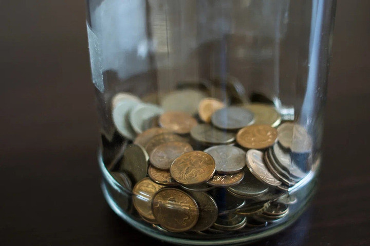 V Rusiji predlagajo obvezno izplačevanje plač ženskam za gospodinjska opravila