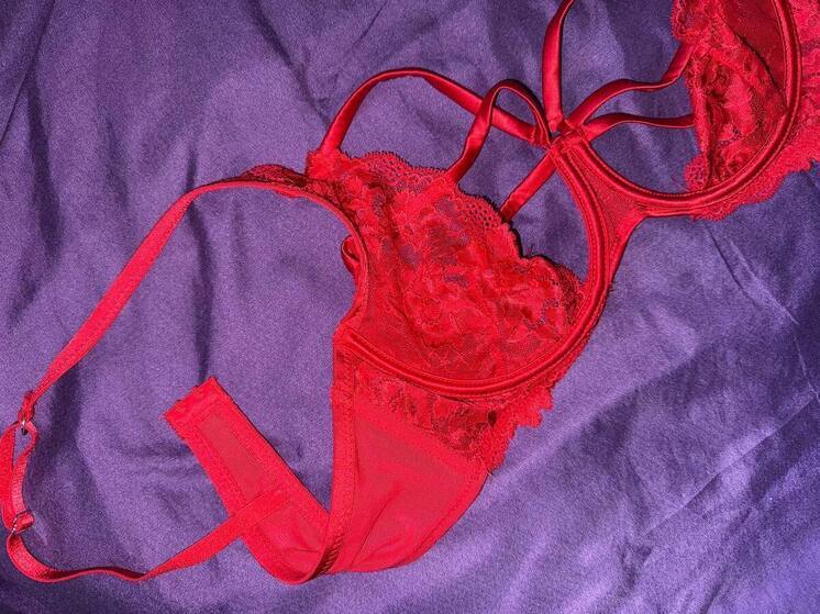 Современные петербурженки предпочли маленькую грудь большой