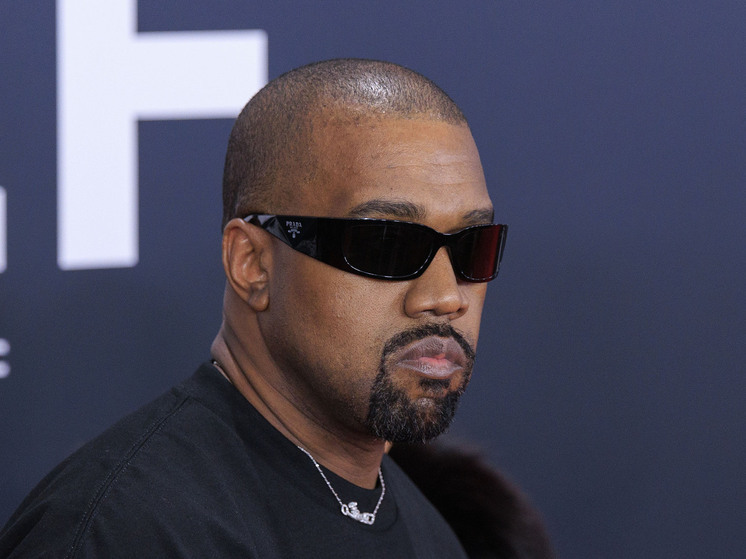 Американский рэпер Канье Уэст встретился в Нью‑Йорке с израильско‑марокканским ортодоксальным раввином Йешаяху Пинто и публично извинился за свои антисемитские высказывания и за поддержку Адольфа Гитлера, сообщает The Times of Israel