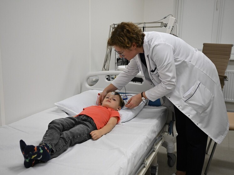 Детский больничный в России увеличат в следующем году до 27 тысяч рублей