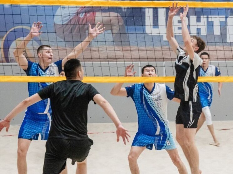 Владимир Путин открыл в Улан-Удэ волейбольный центр