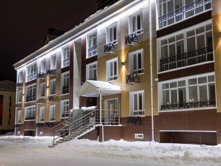 В Муравленко на Нефтяников достраивают 2 дома для 75 семей