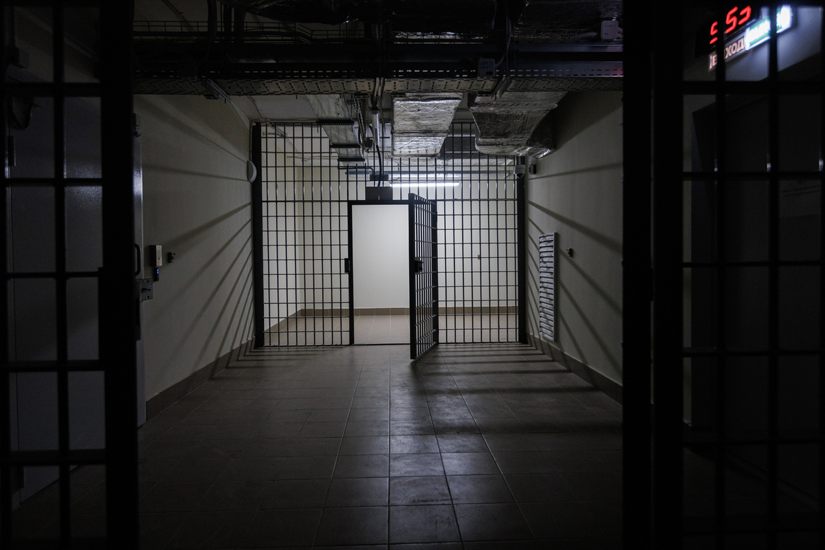 Заключенные жестоко расправились с убийцей двухлетней девочки в тюрьме