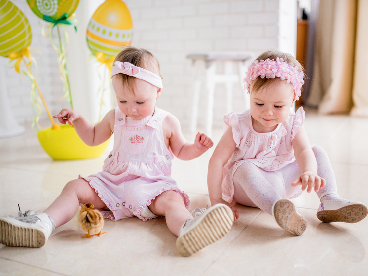 В Красноярском крае за октябрь родилось 15 пар двойняшек