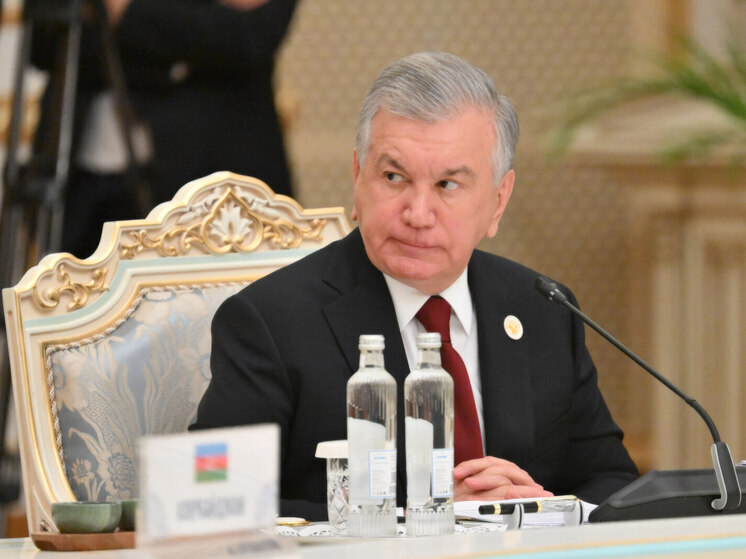 Лидеры Узбекистана и Туркмении пообщались с Трампом на русском языке