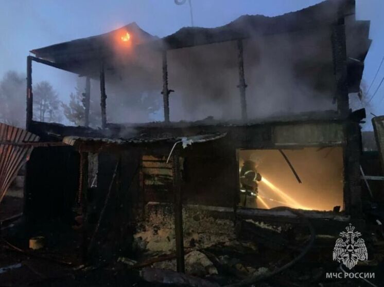 В СНТ под Иркутском на пожаре погиб мужчина
