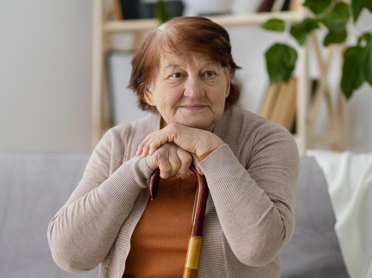 NM: Ученые объяснили, как ходьба может задержать болезнь Альцгеймера на 7 лет