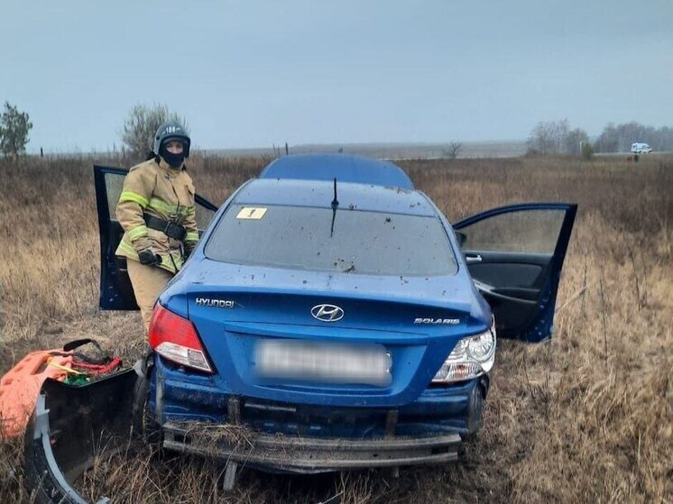 Водитель Hyundai Solaris вылетел с дороги в Сызранском районе Самарской области