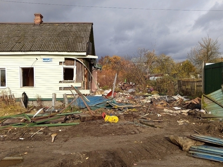 В Брянске снесли незаконный дом цыган