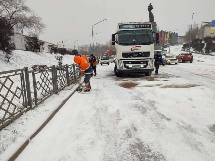 Жителей Улан-Удэ призвали пересесть на трамваи из-за снегопада