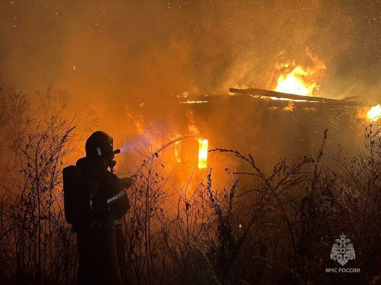 Погиб в пожаре от сигареты хозяин дома в Татарстане
