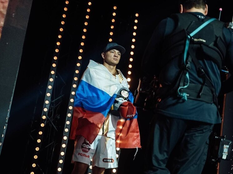 Петербуржец отправил в нокаут испанского боксёра на турнире в Самаре