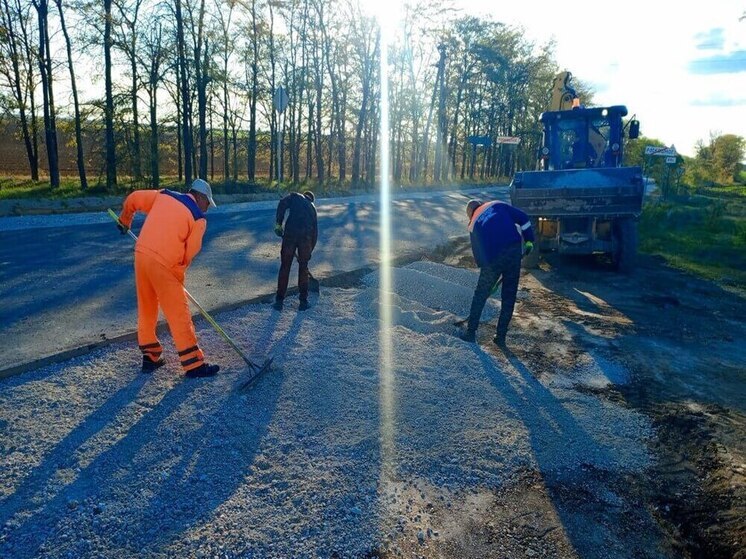 В Джанкойском районе завершают ремонт 15-километрового участка дороги