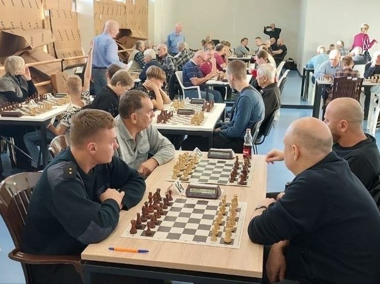 В Ивангороде прошел шахматный турнир, посвященный Дню народного единства