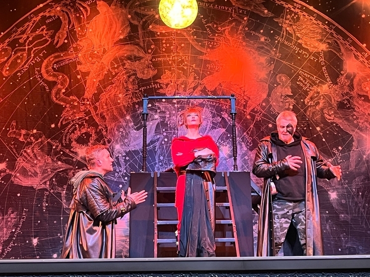 Премьера спектакля "Сирано де Бержерак" заставила псковичей смеяться и плакать