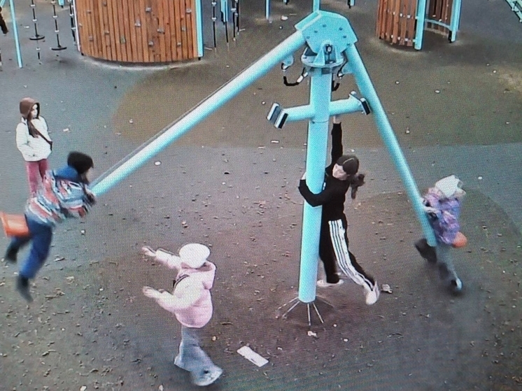 В центре Кондопоги появились камеры наблюдения за детской площадкой