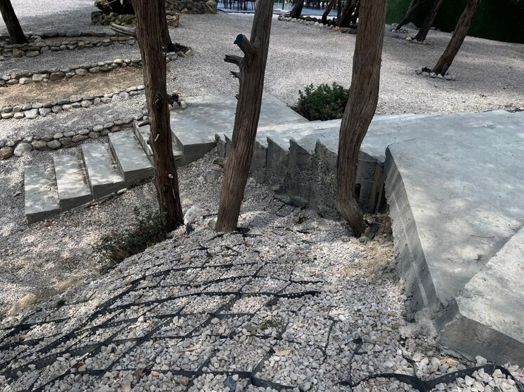 С арендатора взыщут 1,5 млн рублей за лестницы в заказнике «Ласпи» в Севастополе