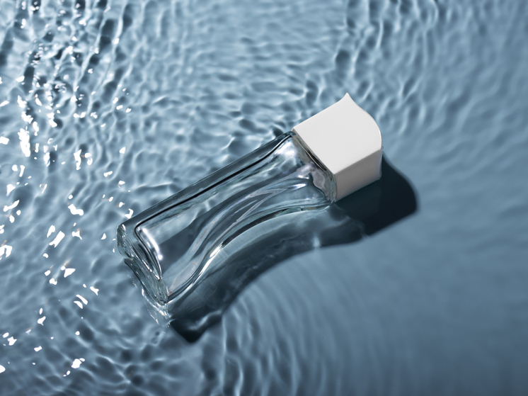 Парфюмер: в гардеробе современной женщины должно быть не менее четырех ароматов