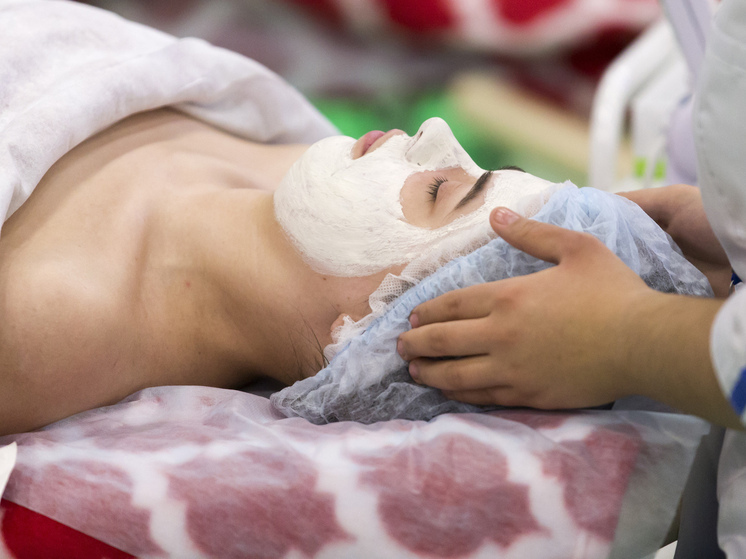 Косметолог Лачина: массаж для подтяжки овала лица может привести к лимфодренажному эффекту