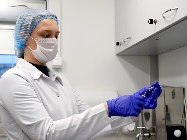 Новгородцев пригласили привиться от гриппа в поликлиниках или на рабочих местах