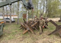 Оценку обороноспособности Латвии дала полковник Национальных вооруженных сил Антонина Бледоне. В своем откровенном интервью латвийскому Baltus Balss (интервью перевели ИноСМИ) она выразила глубокую озабоченность менталитетом сограждан, заявив, что в случае военного конфликта большинство жителей страны, вероятно, предпочтут бегство, а не защиту своего государства. 