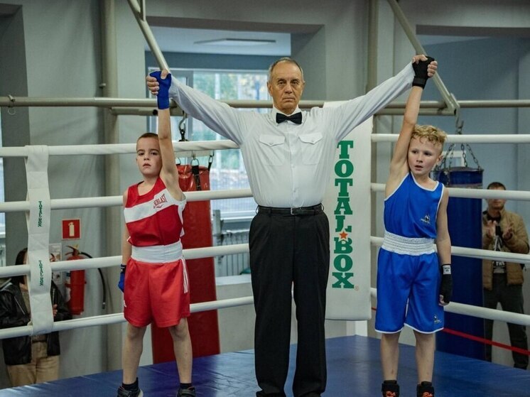 Запорожские боксеры участвуют в международном турнире в Севастополе