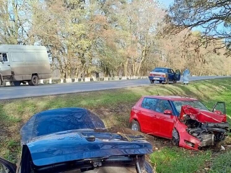 Курские спасатели ликвидировали последствия жесткого ДТП с пострадавшим