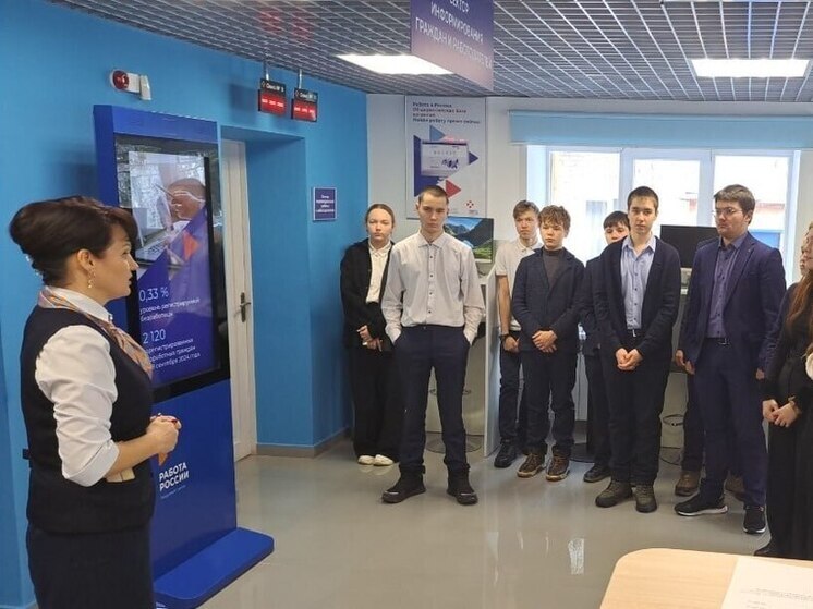 Почти 13 тысяч подростков нашли работу через Кадровый центр Чувашии