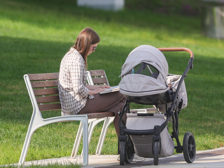 Сафонов: для получения пособия на ребенка общий доход семьи не должен быть ниже прожиточного минимума