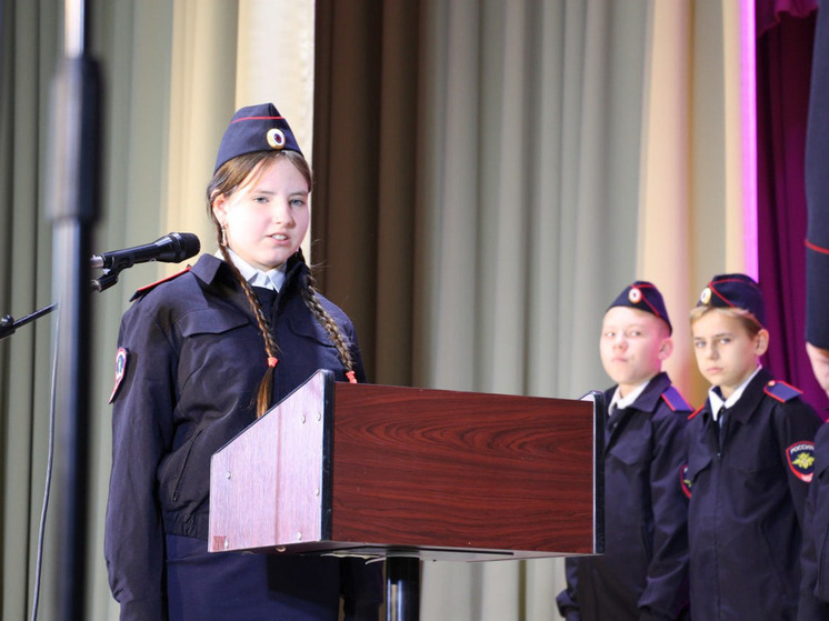 В ЕАО ученики правоохранительного класса приняли торжественную присягу