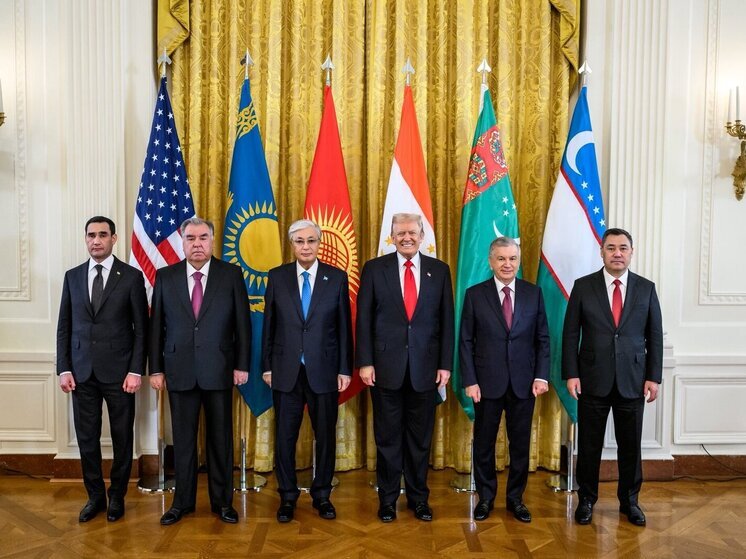 В Белом доме состоялось поистине историческое событие: Дональд Трамп принял одновременно глав пяти постсоветских государств Средней Азии