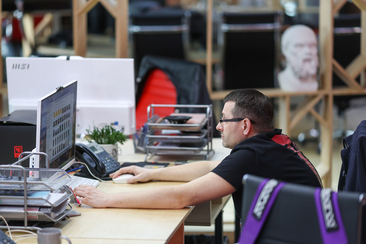 Эксперт рассказал, почему рост зарплат не приводит к повышению производительности