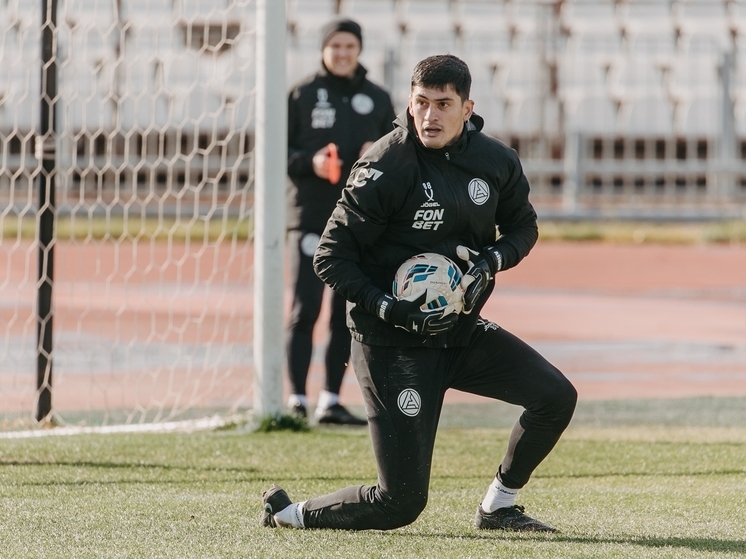 Вратарь «Акрона» Виталий Гудиев попал в окончательный состав сборной России