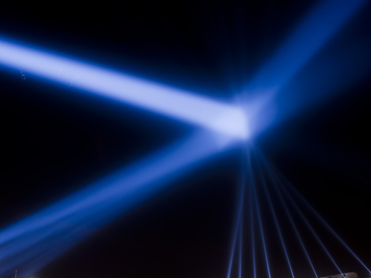 Пенсионер  предложил гражданину США  приобрести  лазерное оружие против дронов