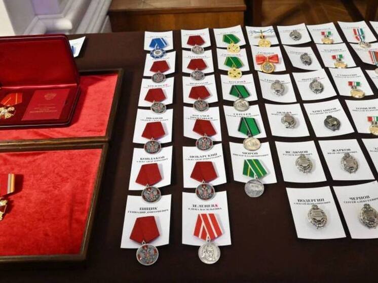 В Новосибирске вручили более 70 государственных и региональных наград