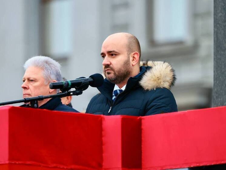 В Самаре на площади Куйбышева прошел Парад Памяти 7 ноября