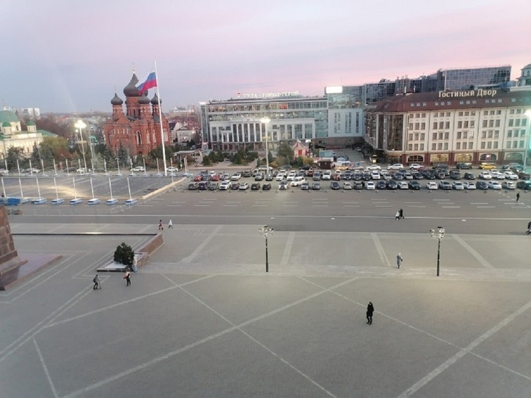 Из-за установки главной елки в Туле на площади Ленина ограничат стоянку