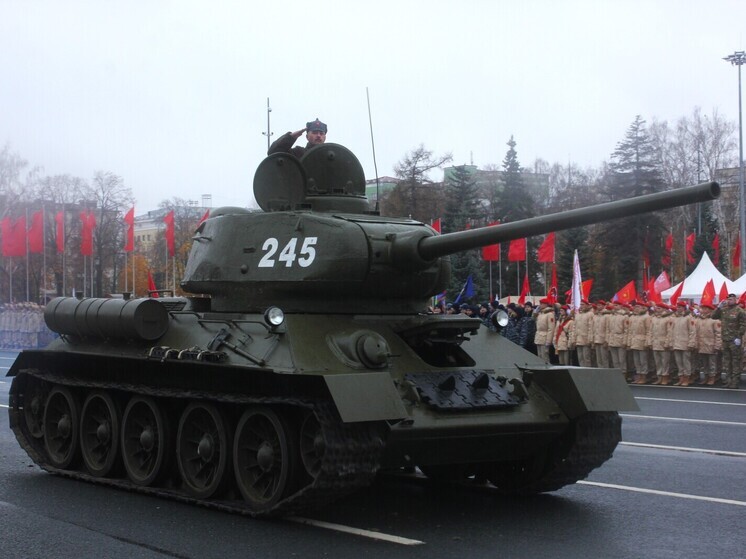 Узнайте, какой сегодня праздник 9 ноября 2025 года в России и мире. Читайте о Международном дне против фашизма, антиядерных акциях и преподобном Несторе Летописце.