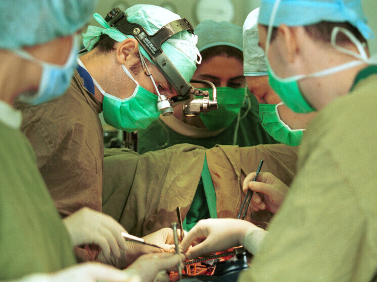 В Китае школьнику удалили почти всю пищеварительную систему во время операции