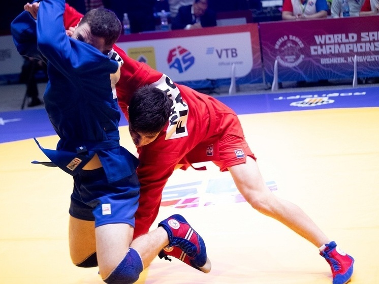Российские самбисты выиграли в Бишкеке на чемпионате мира по самбо 9 золотых медалей