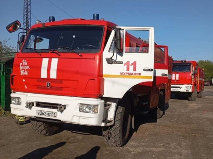 Пожарные потушили пожар в гараже в Росляково